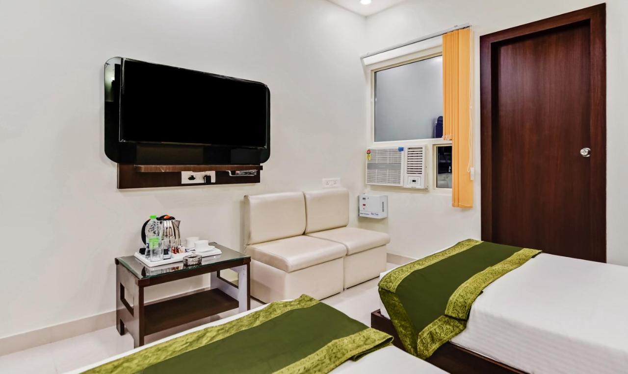 Treebo Resto- Near Lucknow Railway Station Hotel Exterior photo